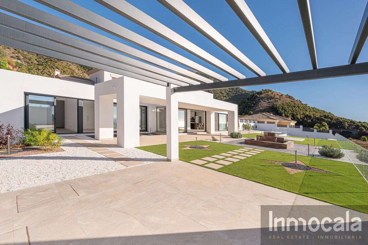 For sale of villa in Mijas