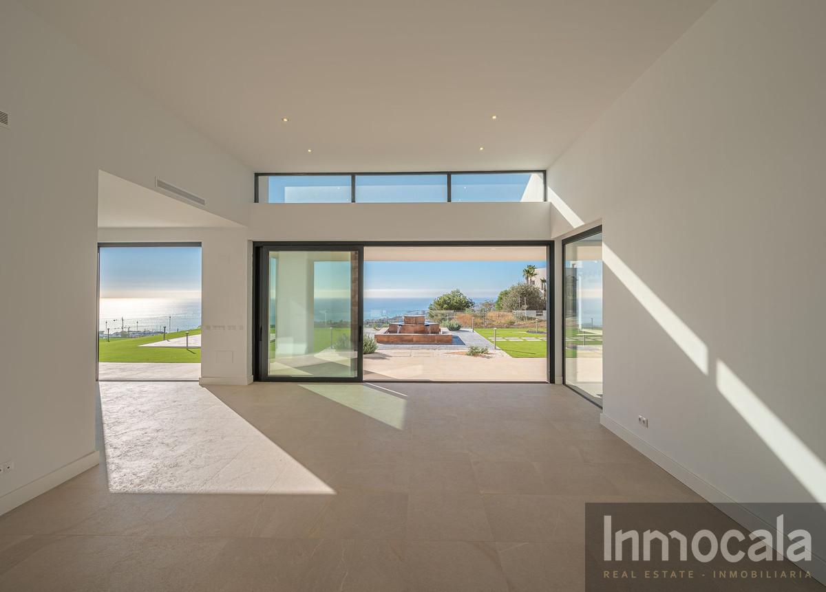 For sale of villa in Mijas