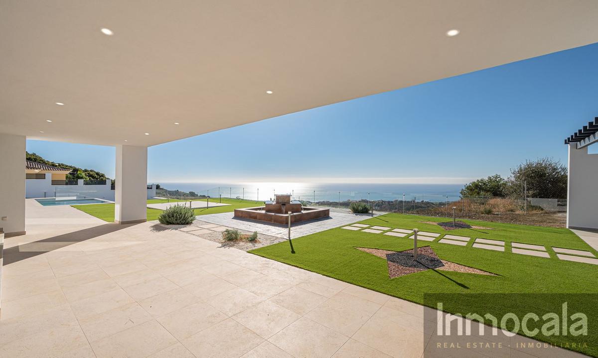 For sale of villa in Mijas