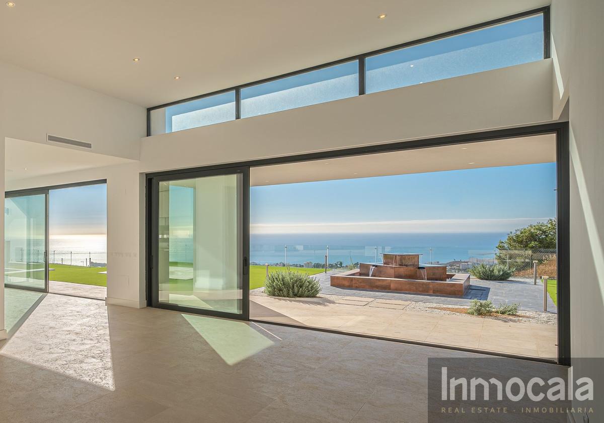 For sale of villa in Mijas