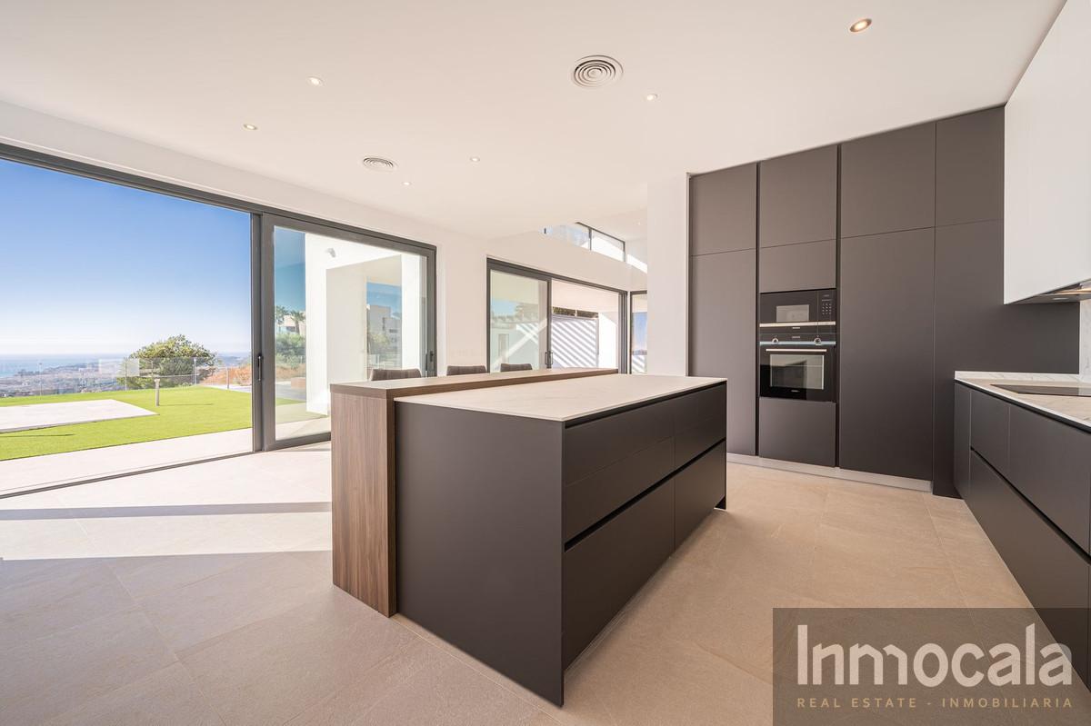 For sale of villa in Mijas