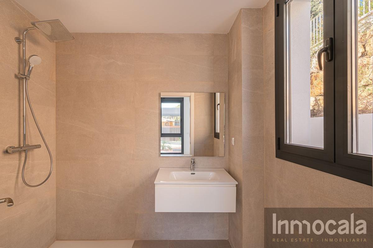 For sale of villa in Mijas