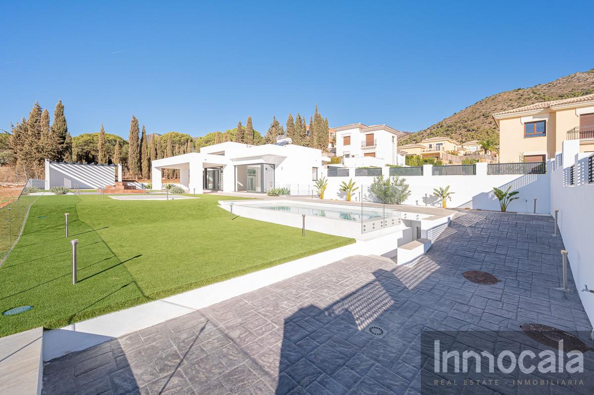 For sale of villa in Mijas