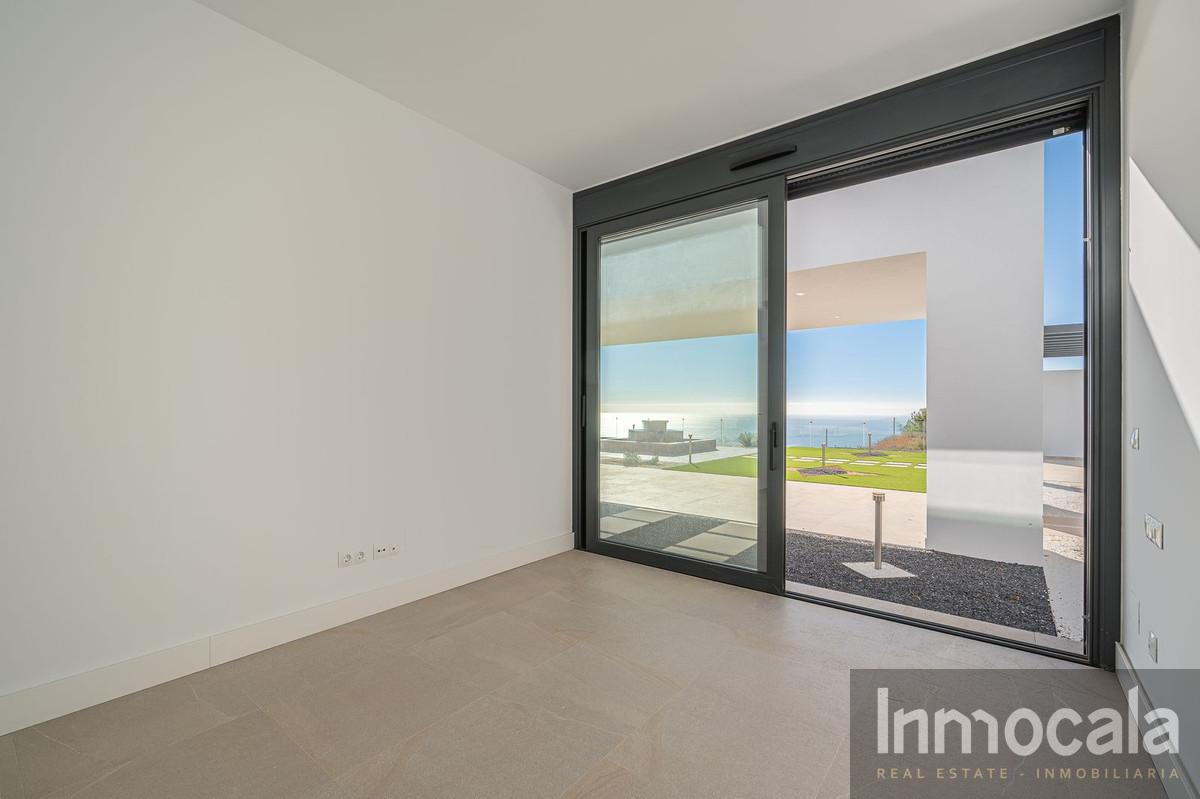 For sale of villa in Mijas