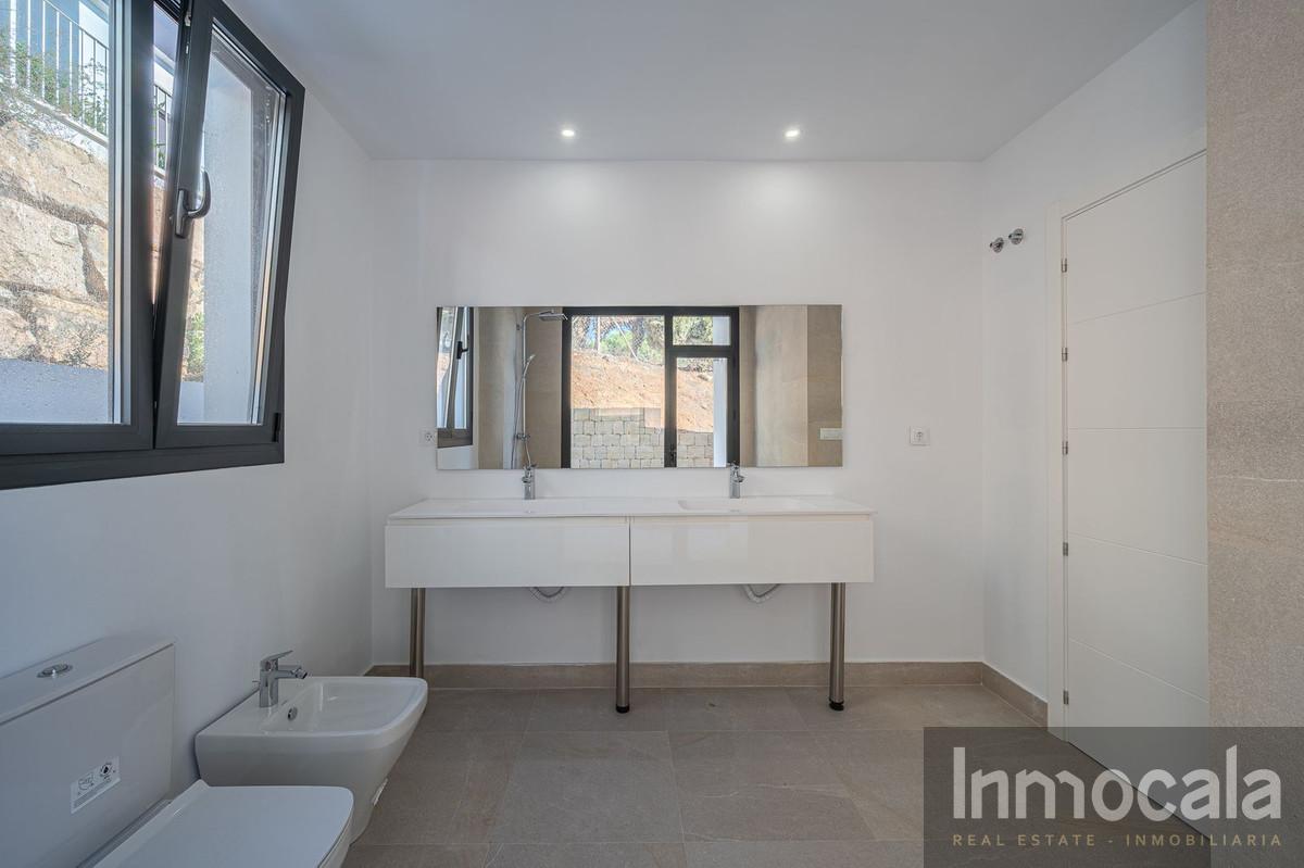 For sale of villa in Mijas
