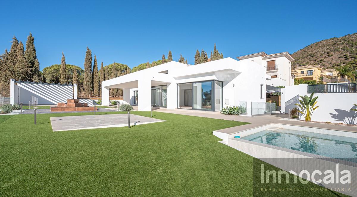 For sale of villa in Mijas