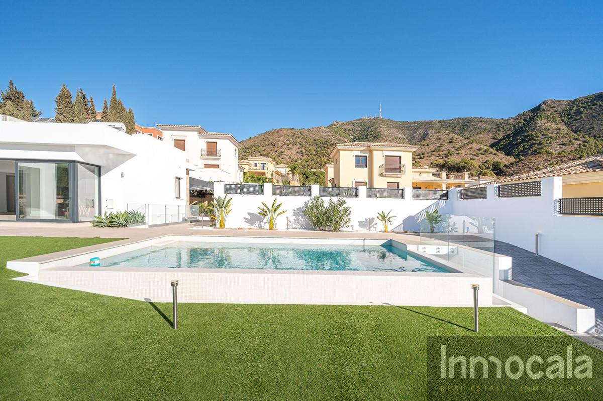 For sale of villa in Mijas