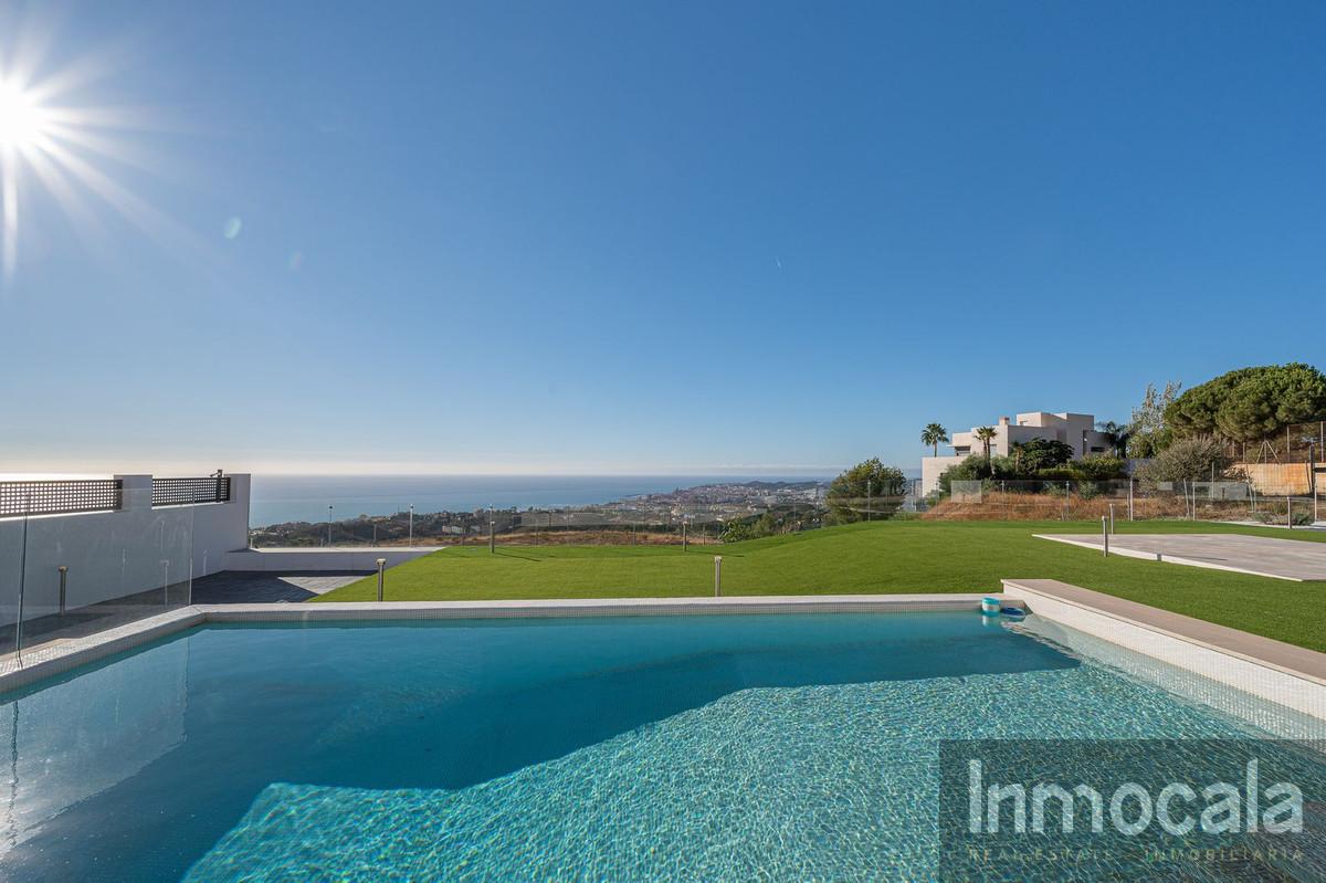 For sale of villa in Mijas