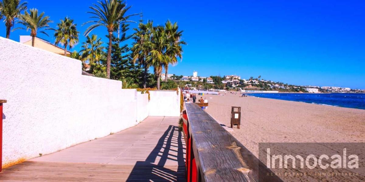 For sale of apartment in La Cala de Mijas