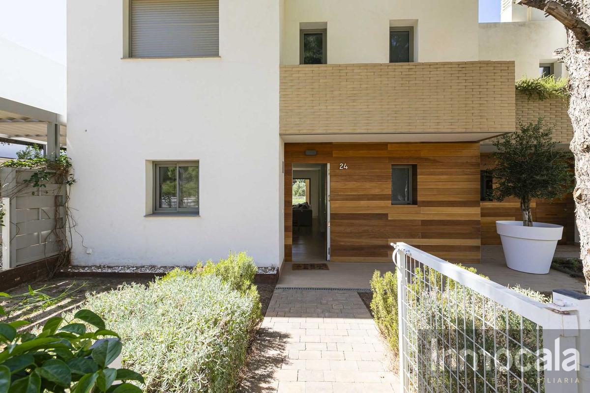 For sale of villa in Mijas