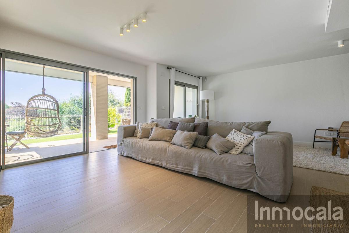 For sale of villa in Mijas