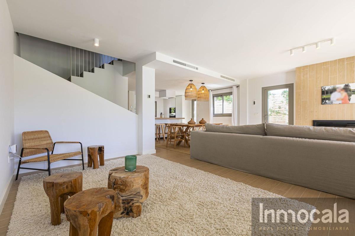 For sale of villa in Mijas