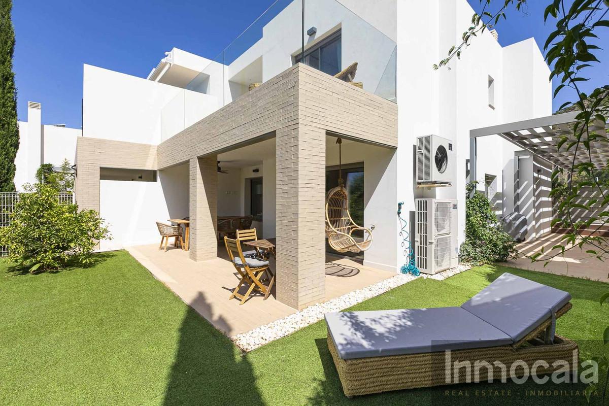For sale of villa in Mijas