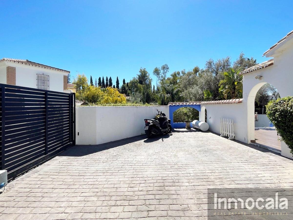 For sale of villa in Campo Mijas