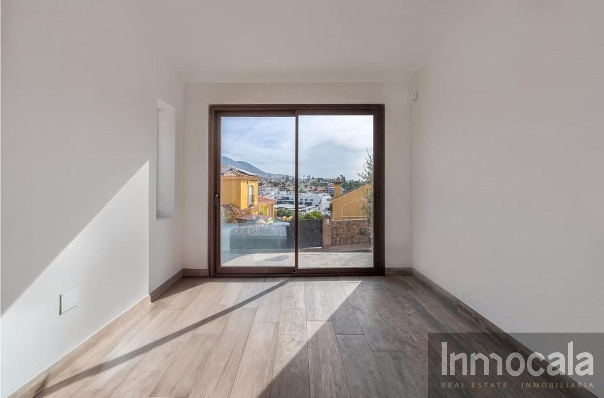 For sale of villa in Mijas