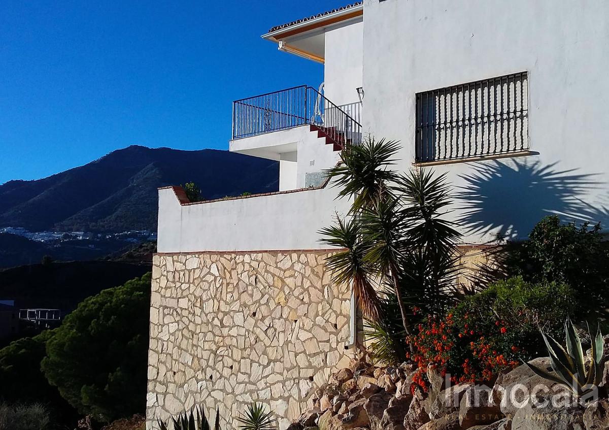 For sale of villa in Mijas