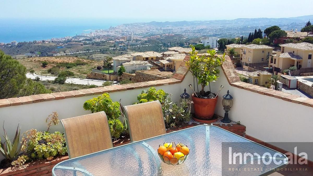 For sale of villa in Mijas