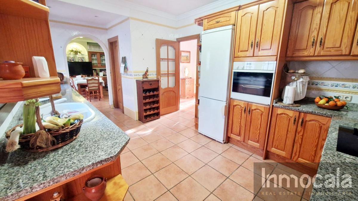 For sale of villa in Fuengirola