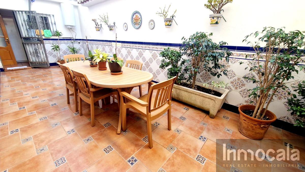 For sale of villa in Fuengirola
