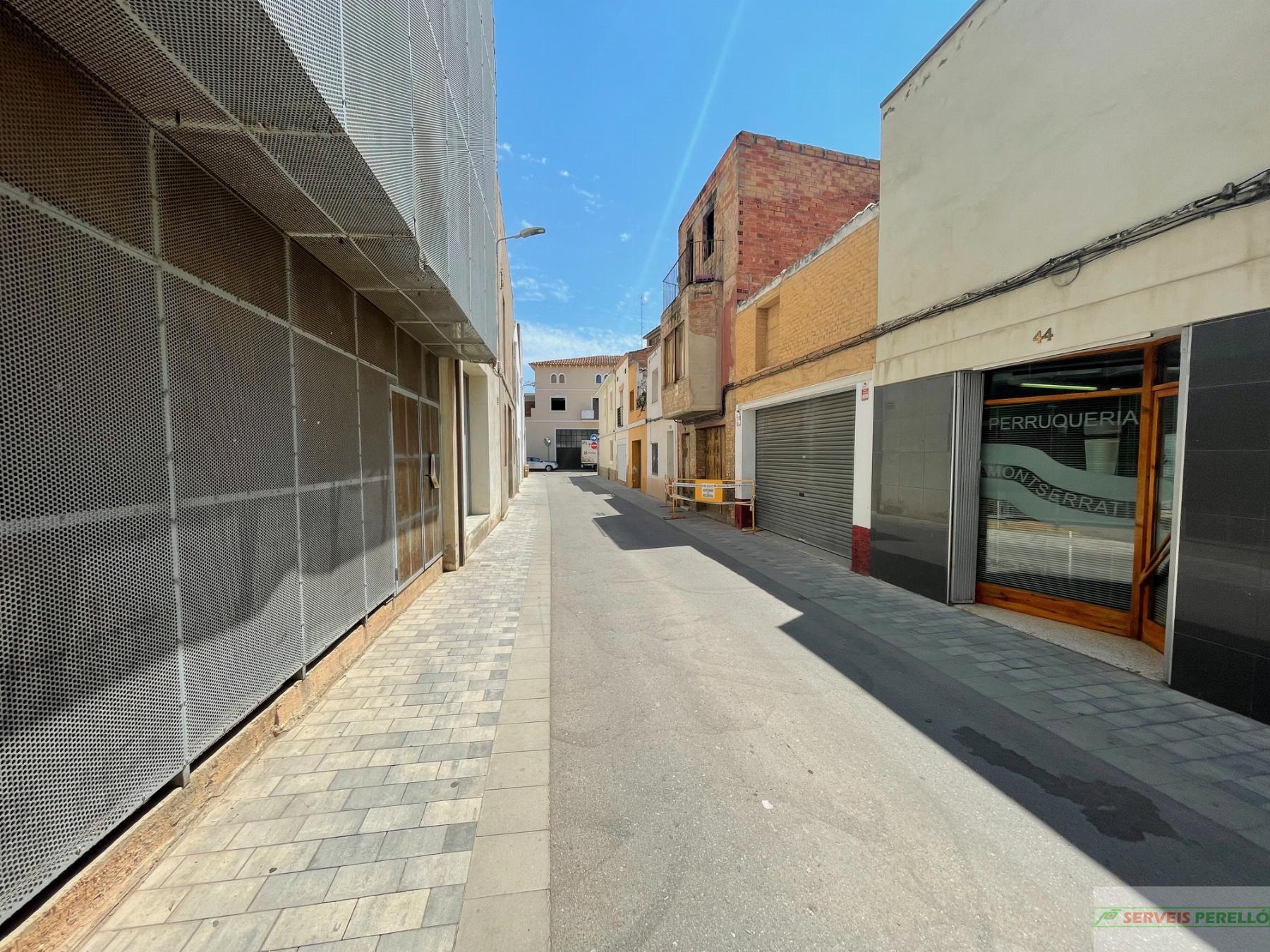 For rent of commercial in Mollerussa