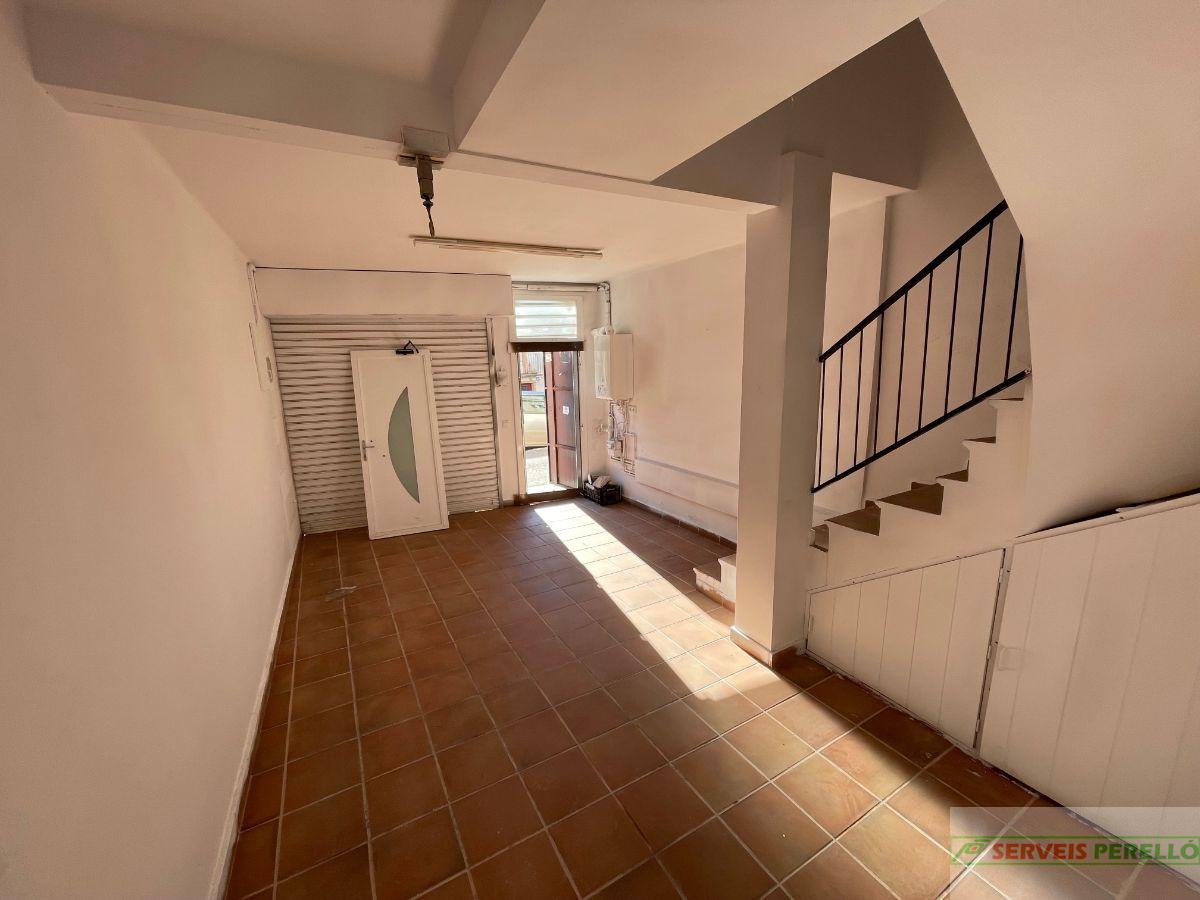 For sale of house in Bell-Lloc d Urgell