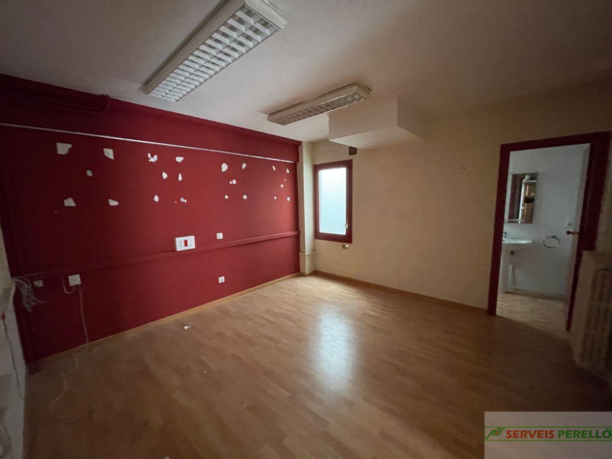 For sale of office in Mollerussa