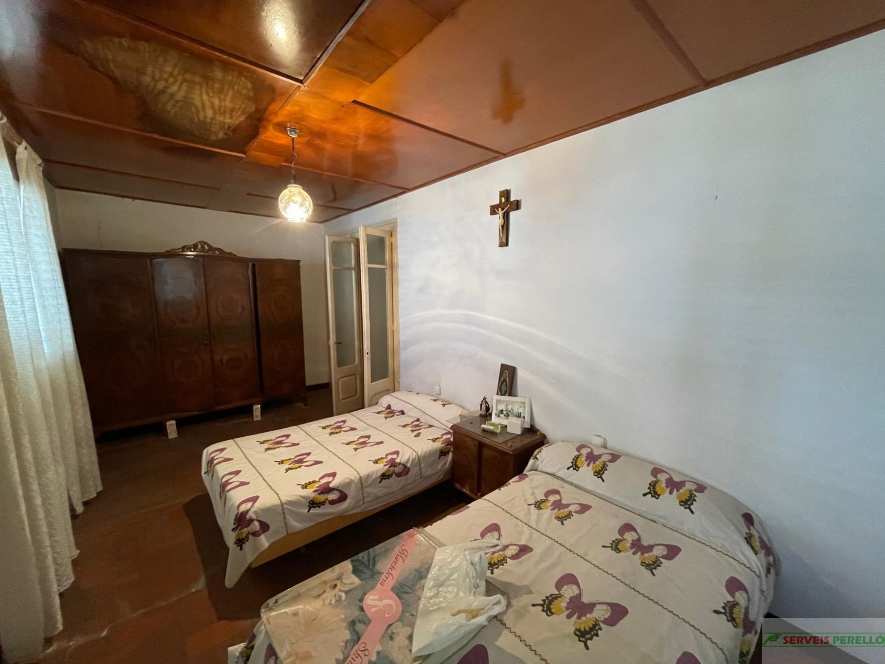 For sale of house in Castellnou de Seana