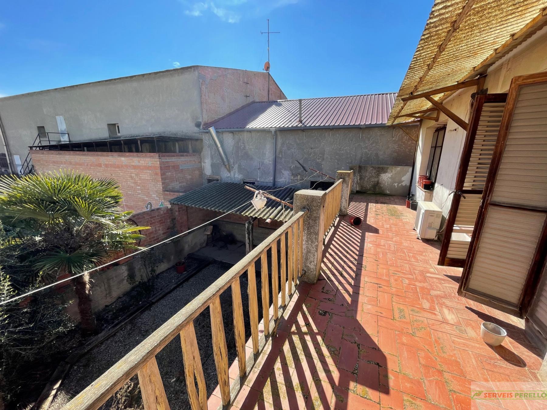 For sale of house in Castellnou de Seana