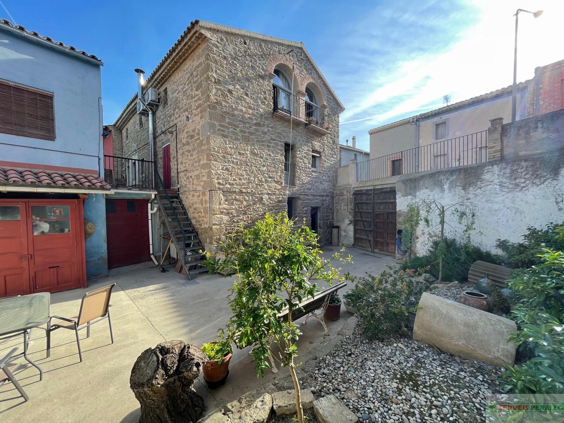 For sale of house in La Fuliola
