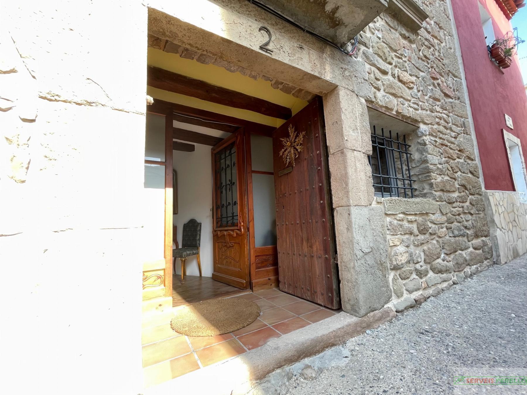 For sale of house in La Fuliola