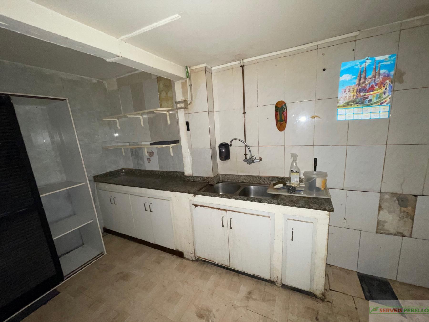 For rent of commercial in Mollerussa