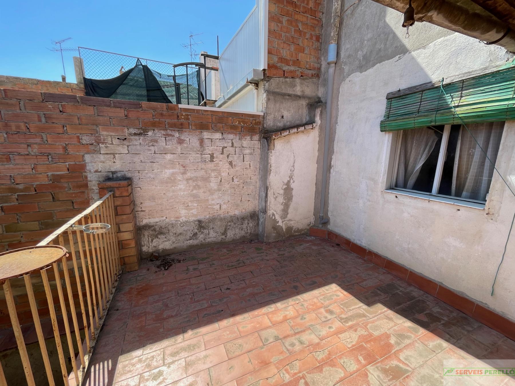 For sale of house in Bell-Lloc d Urgell
