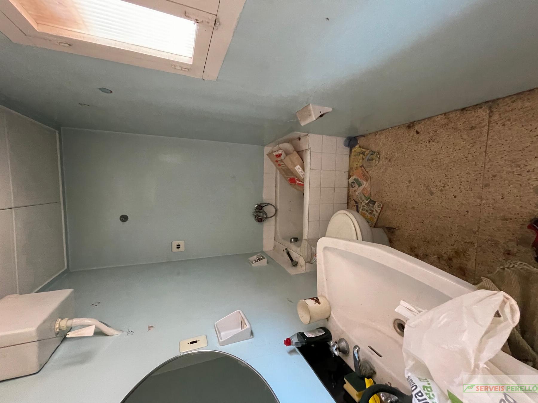 For sale of house in Bell-Lloc d Urgell
