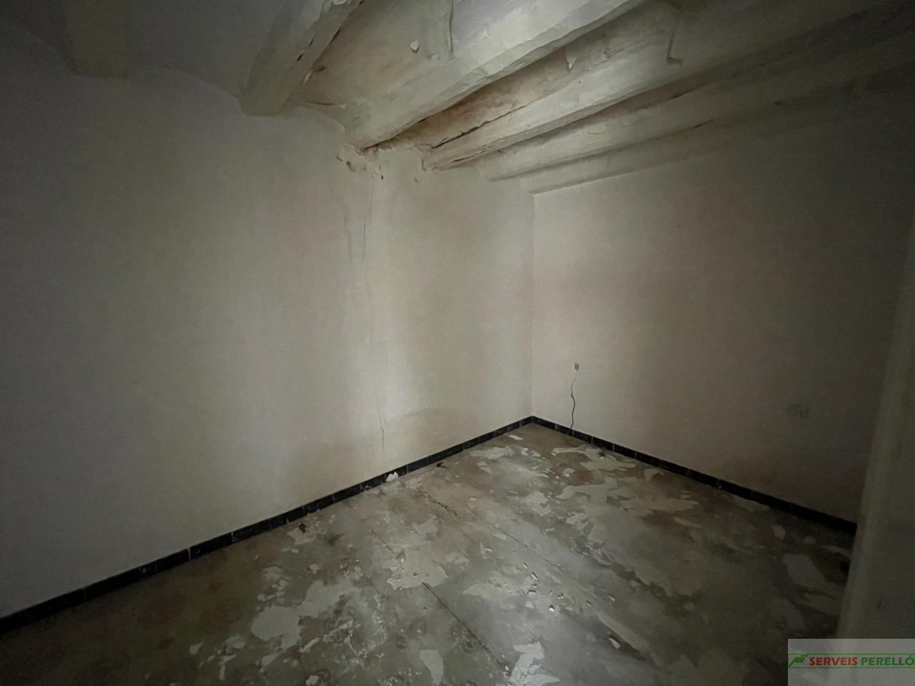 For sale of house in Bell-Lloc d Urgell