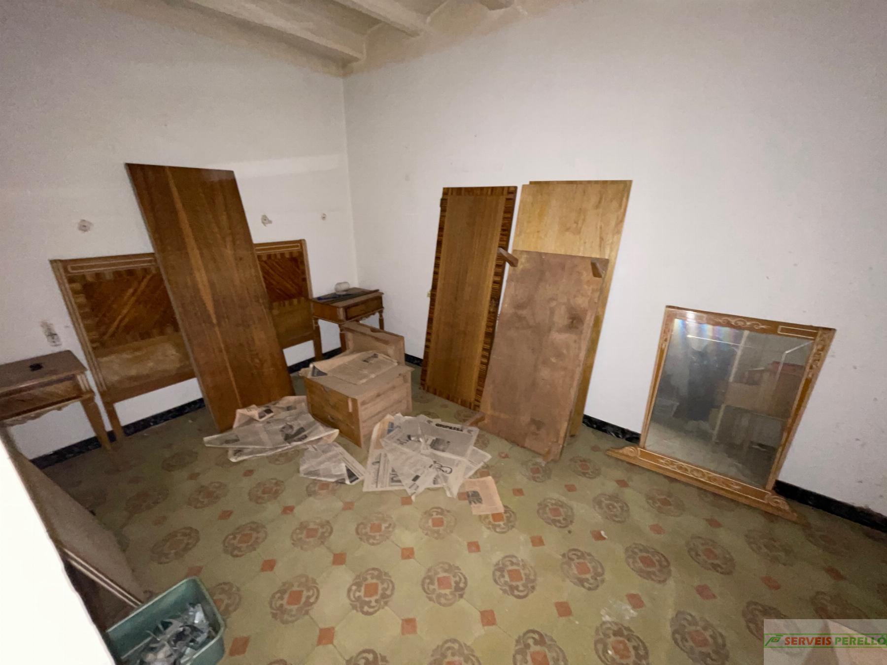 For sale of house in Bell-Lloc d Urgell