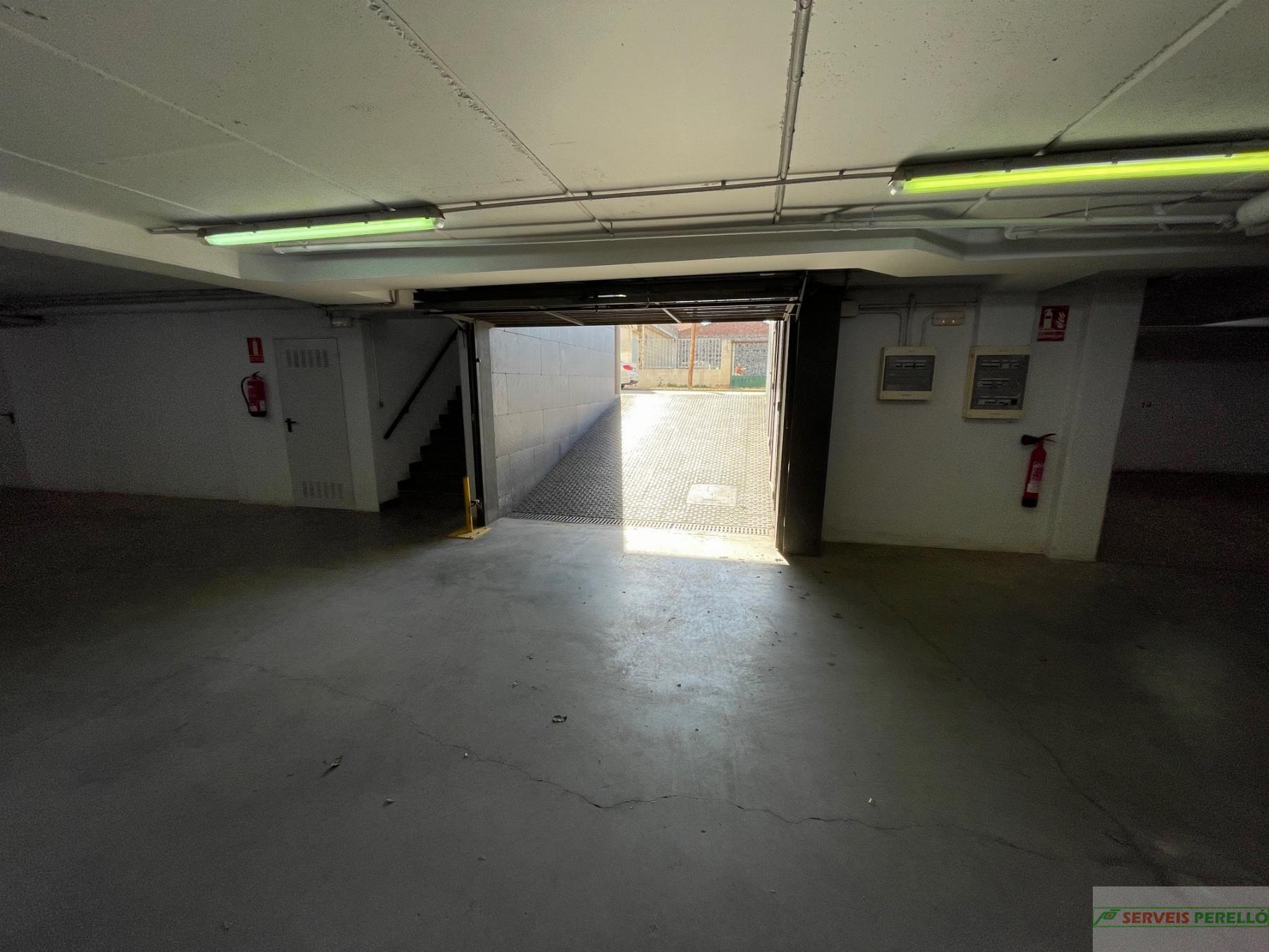 For rent of garage in Mollerussa
