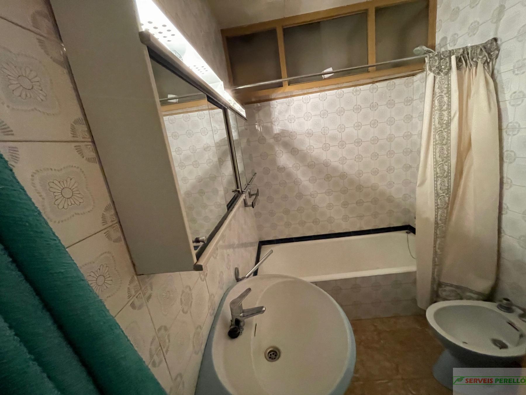 For sale of house in El Poal