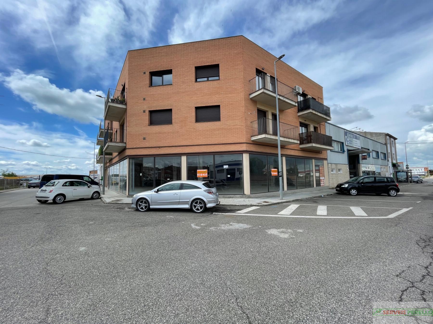 For rent of commercial in Fondarella