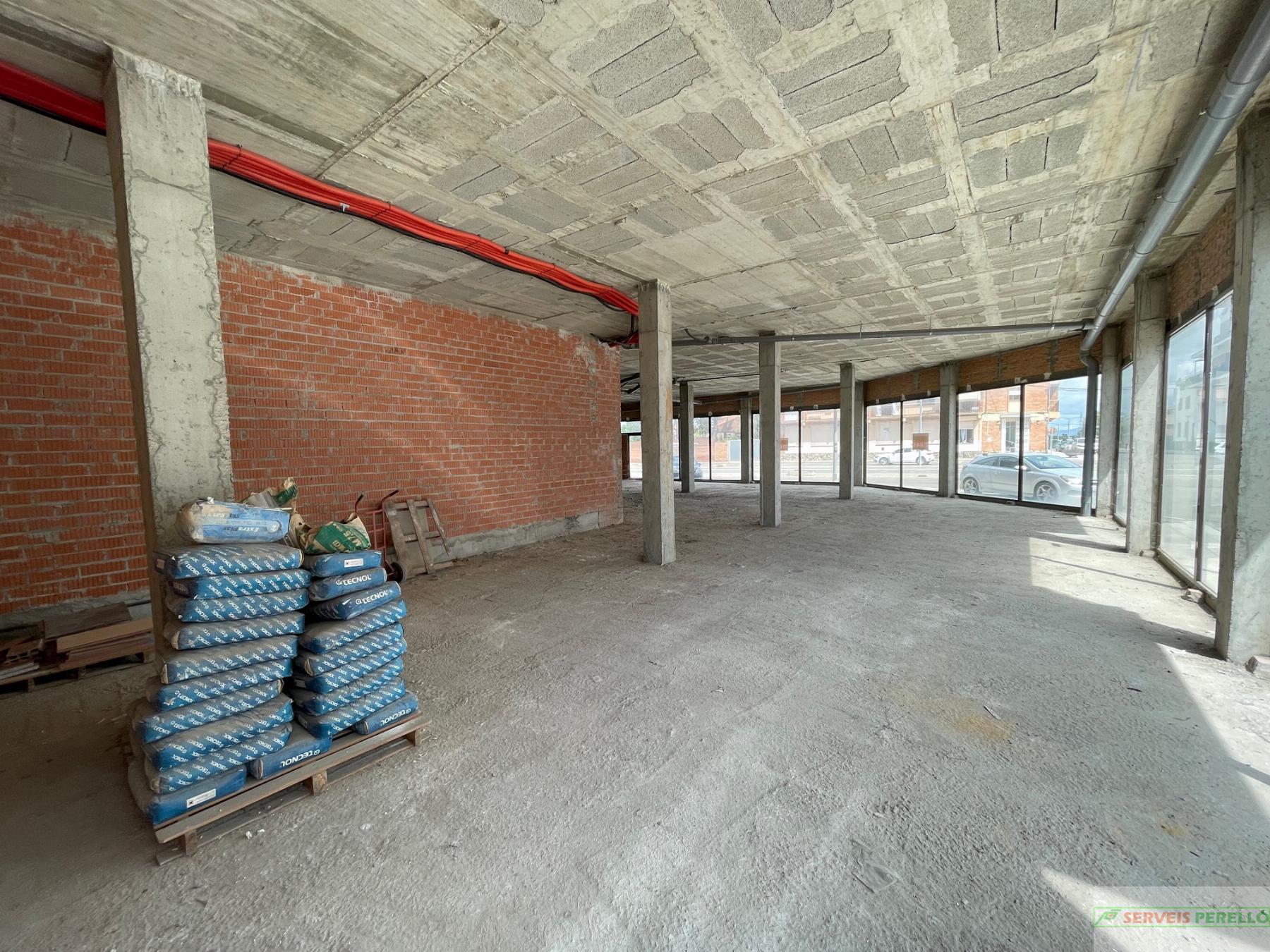 For rent of commercial in Fondarella