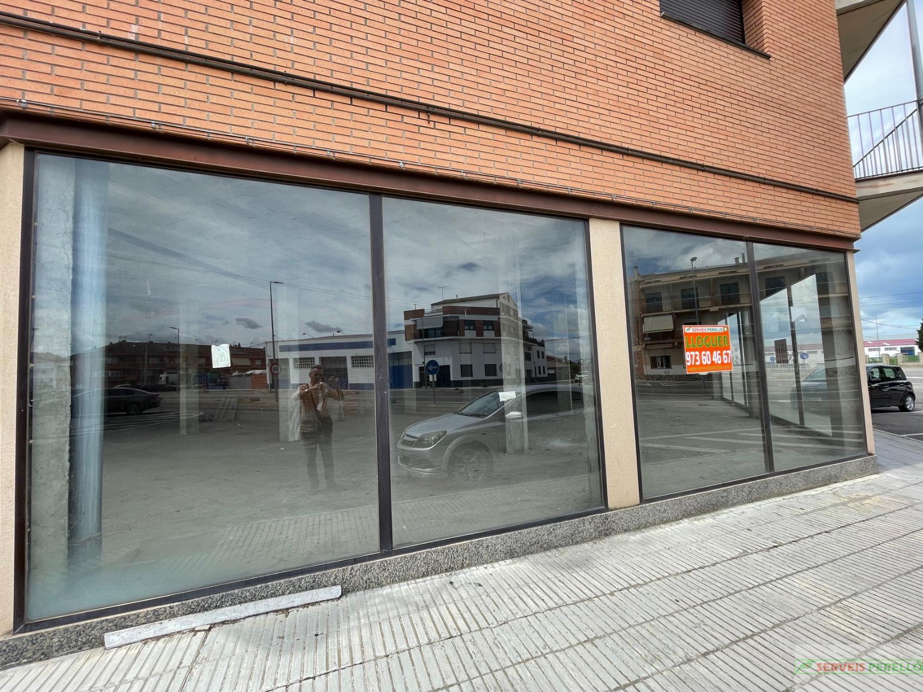 For rent of commercial in Fondarella