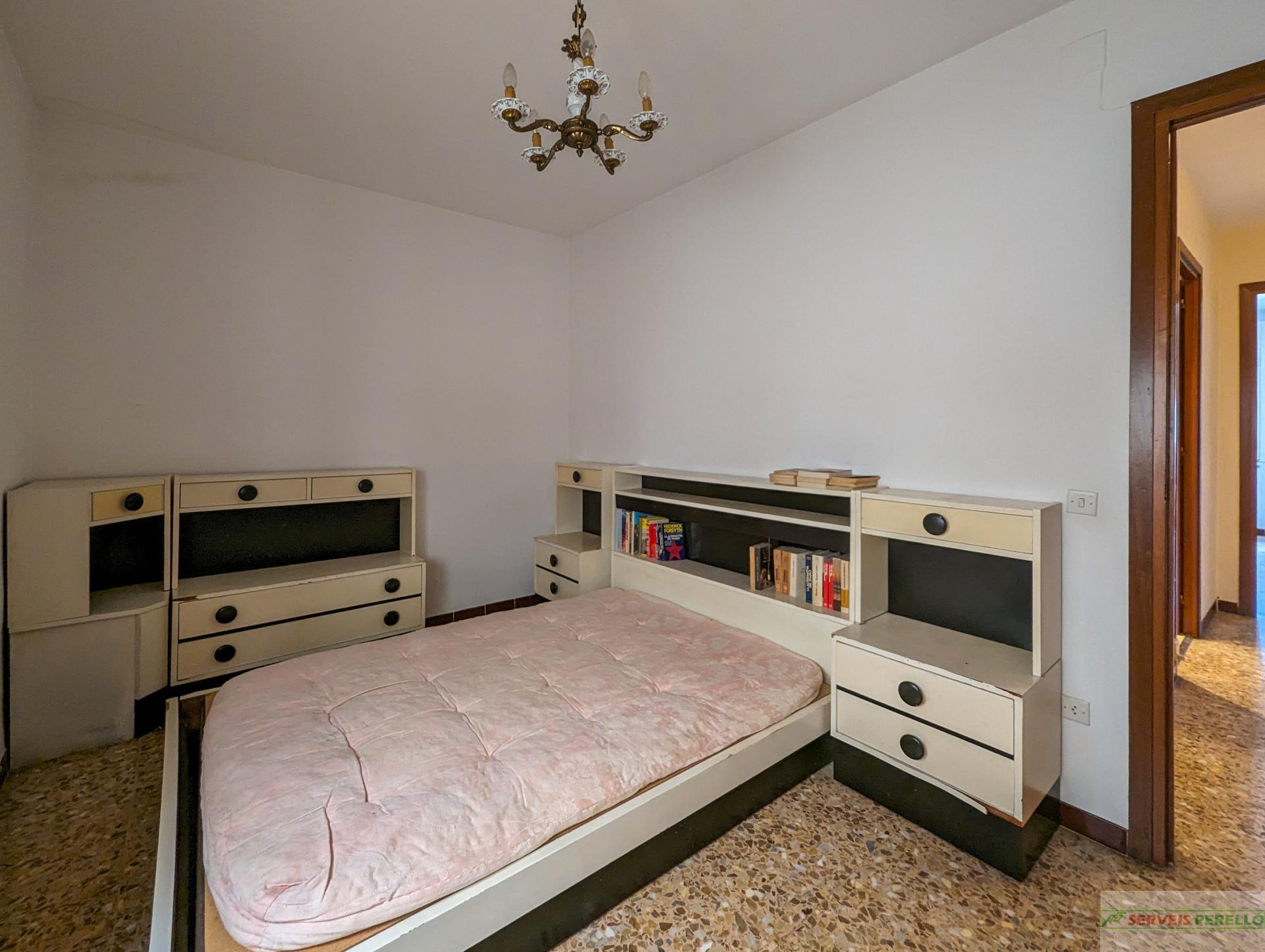 For sale of flat in Almenar