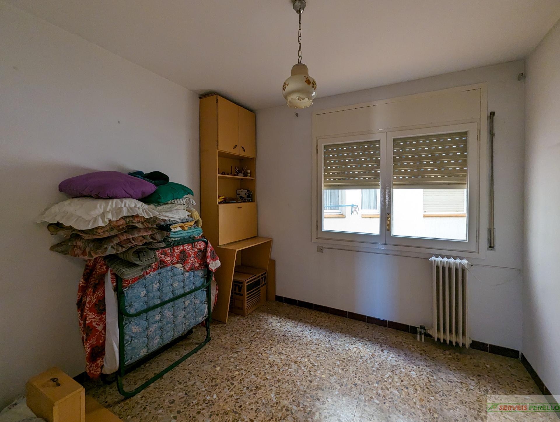 For sale of flat in Almenar