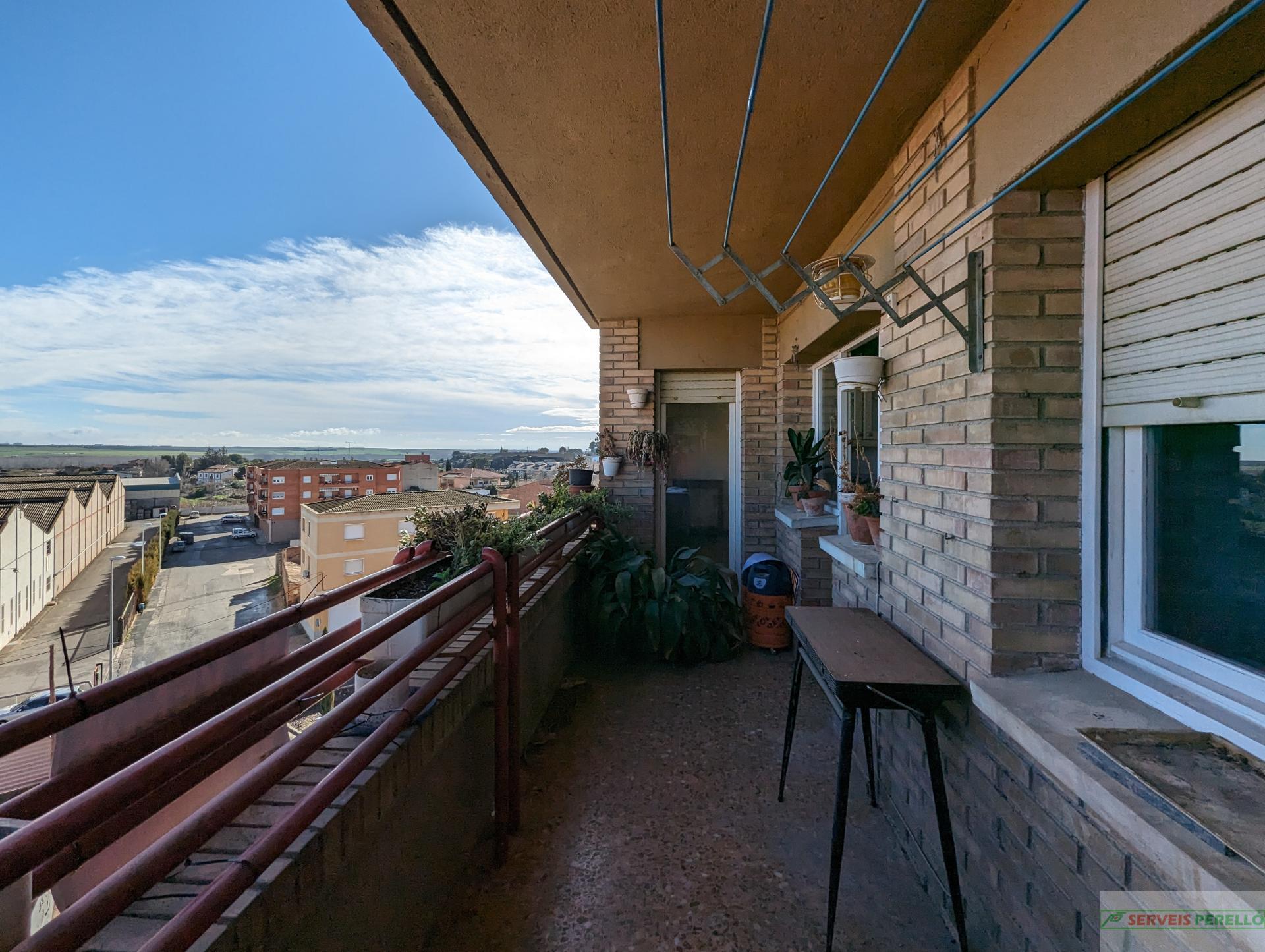 For sale of flat in Almenar