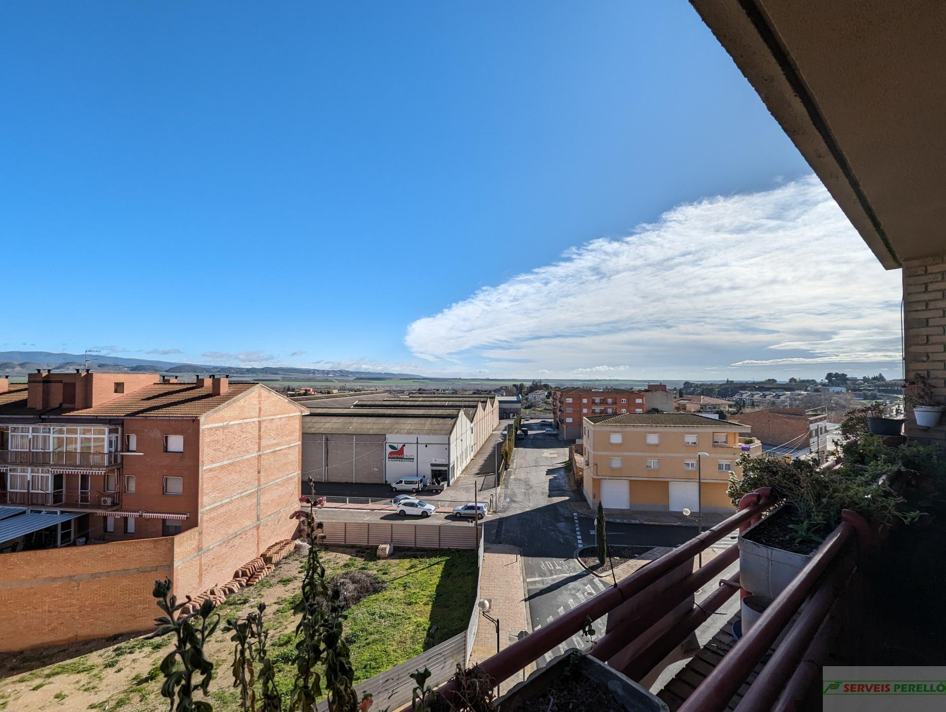 For sale of flat in Almenar