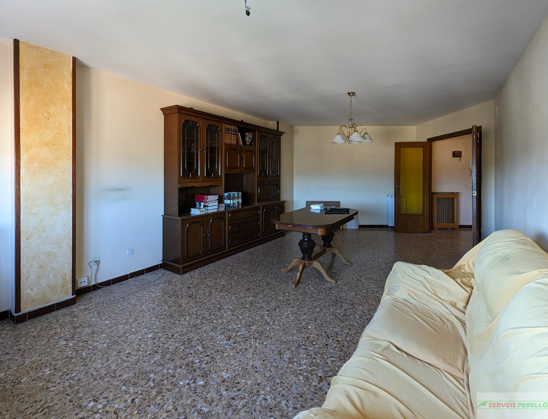 For sale of flat in Almenar