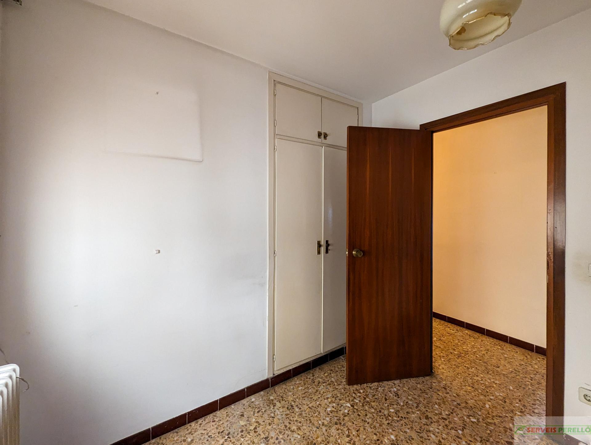 For sale of flat in Almenar