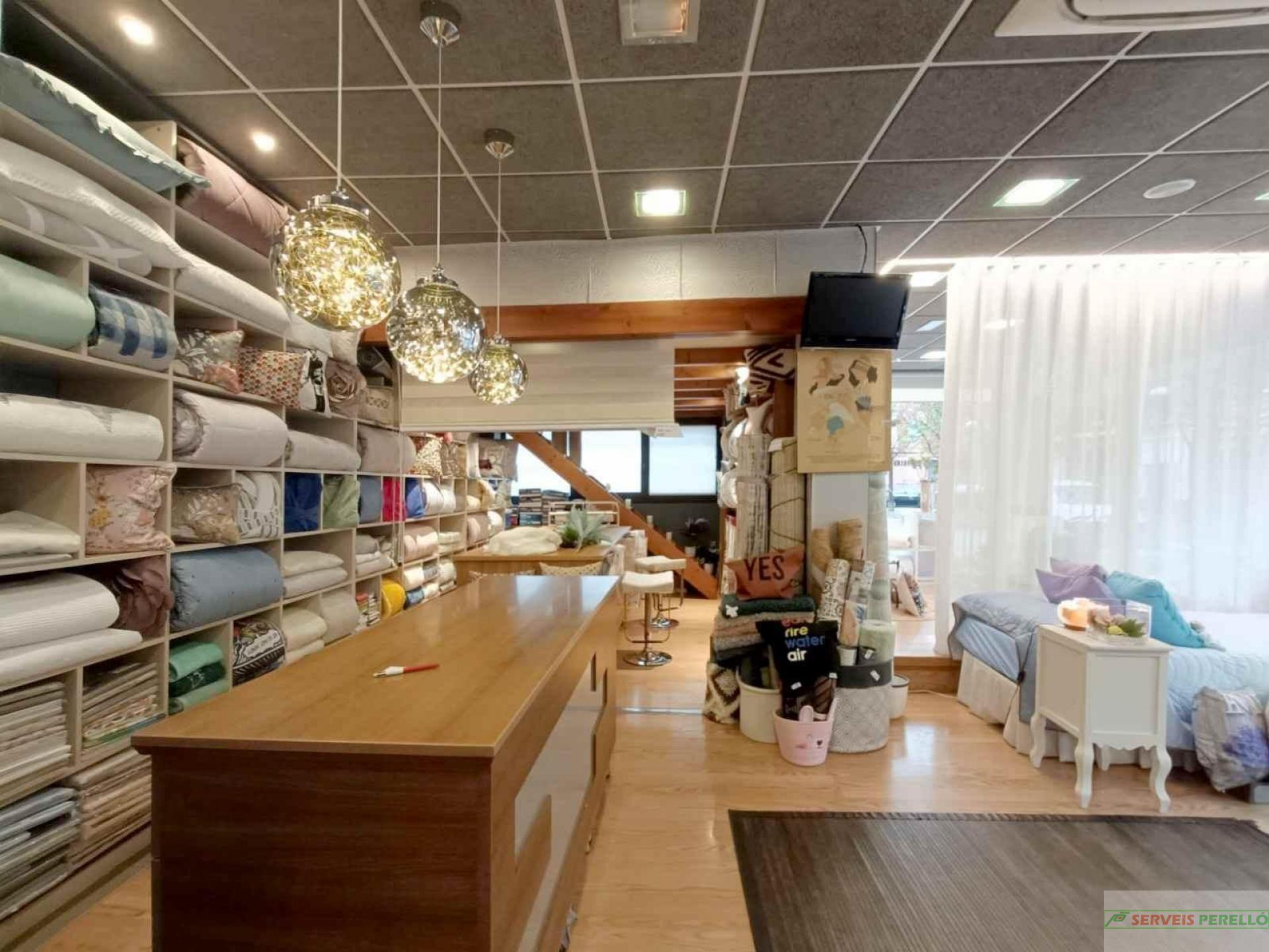 For sale of commercial in Lleida