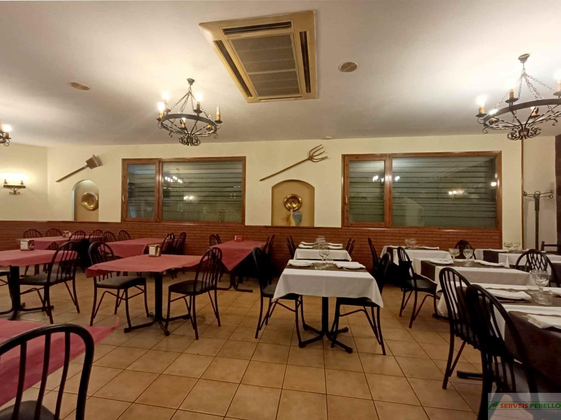 For sale of commercial in Lleida