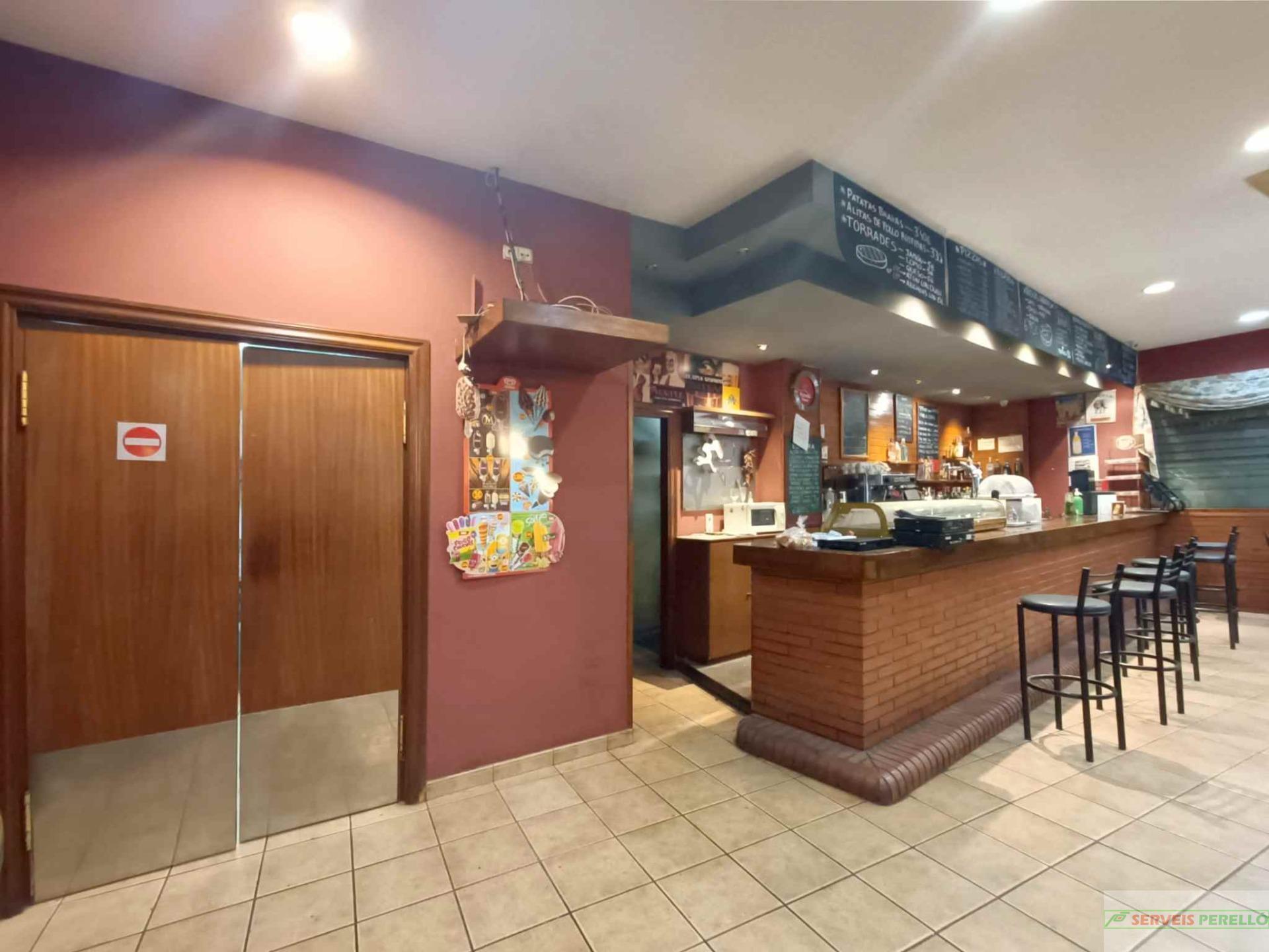 For sale of commercial in Lleida