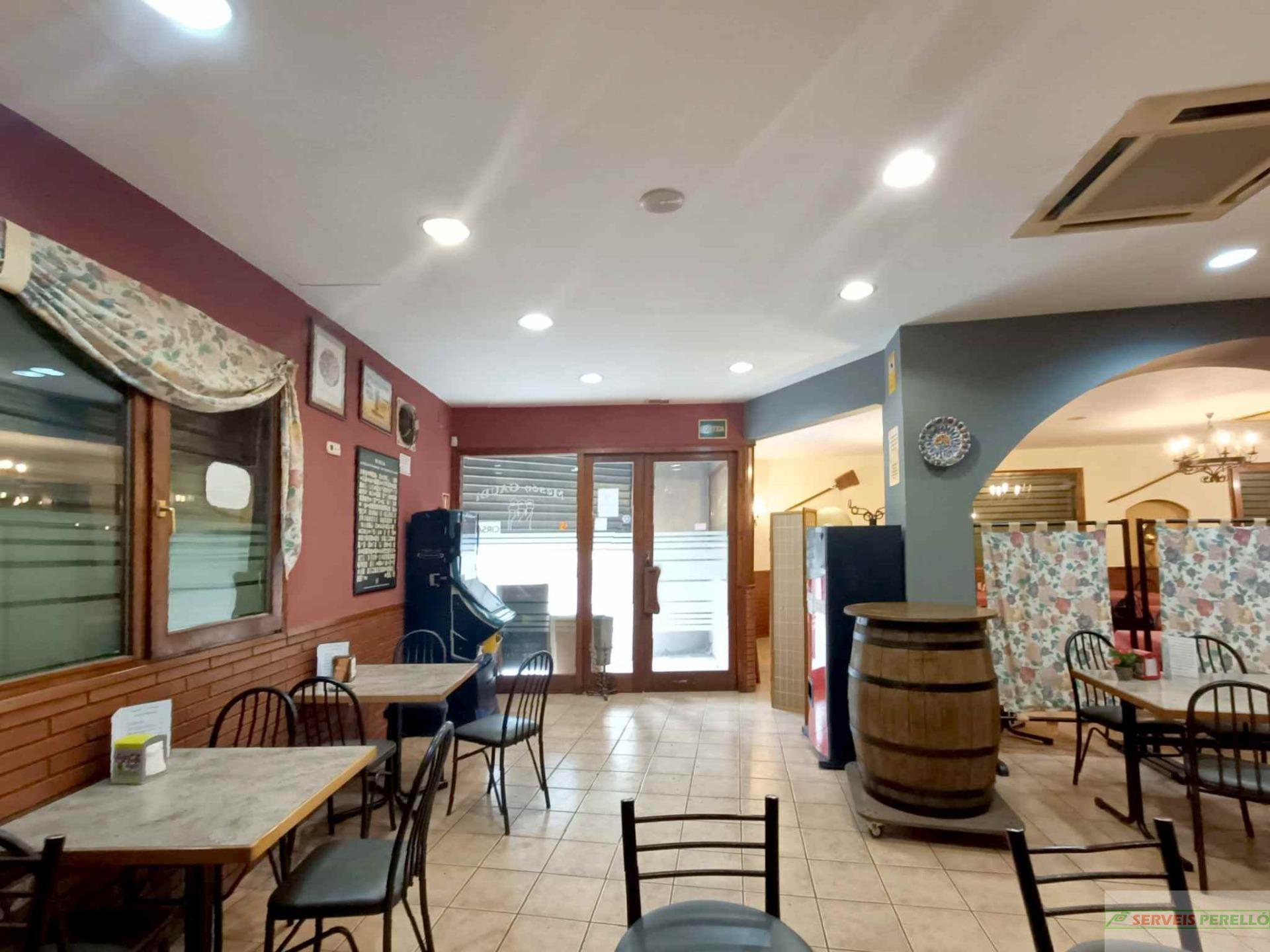 For sale of commercial in Lleida